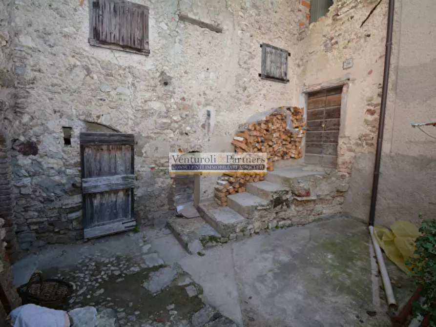 Immagine 5 di Rustico / casale in vendita  in Via Angelo Feltrinelli a Gargnano
