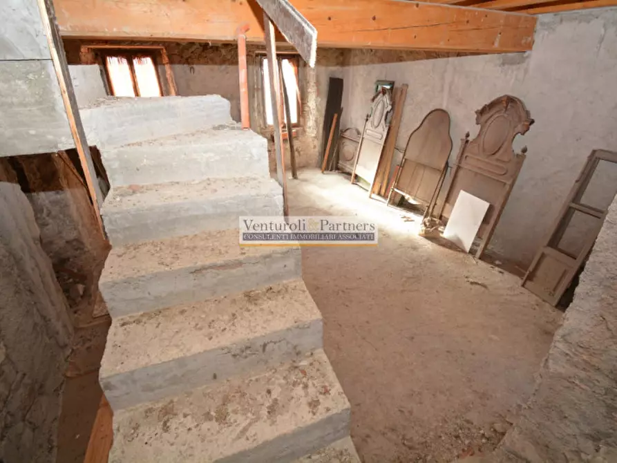 Immagine 9 di Rustico / casale in vendita  in Via Angelo Feltrinelli a Gargnano