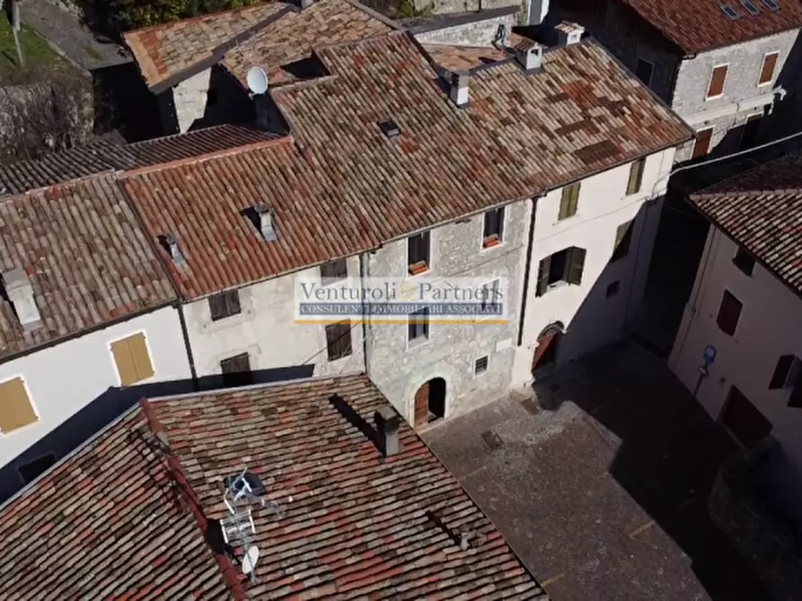 Immagine 30 di Rustico / casale in vendita  in Via Angelo Feltrinelli a Gargnano