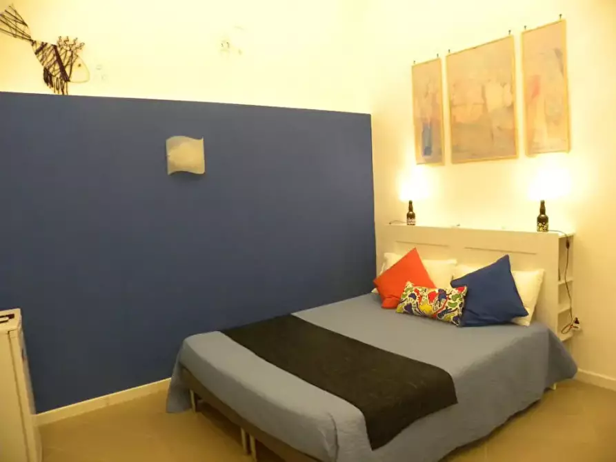 Immagine 1 di Appartamento in affitto  in via sedile di porto a Napoli