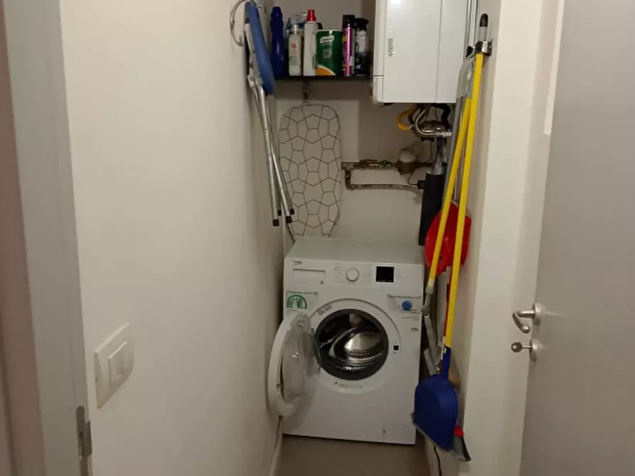 Immagine 10 di Appartamento in affitto  in via sedile di porto a Napoli