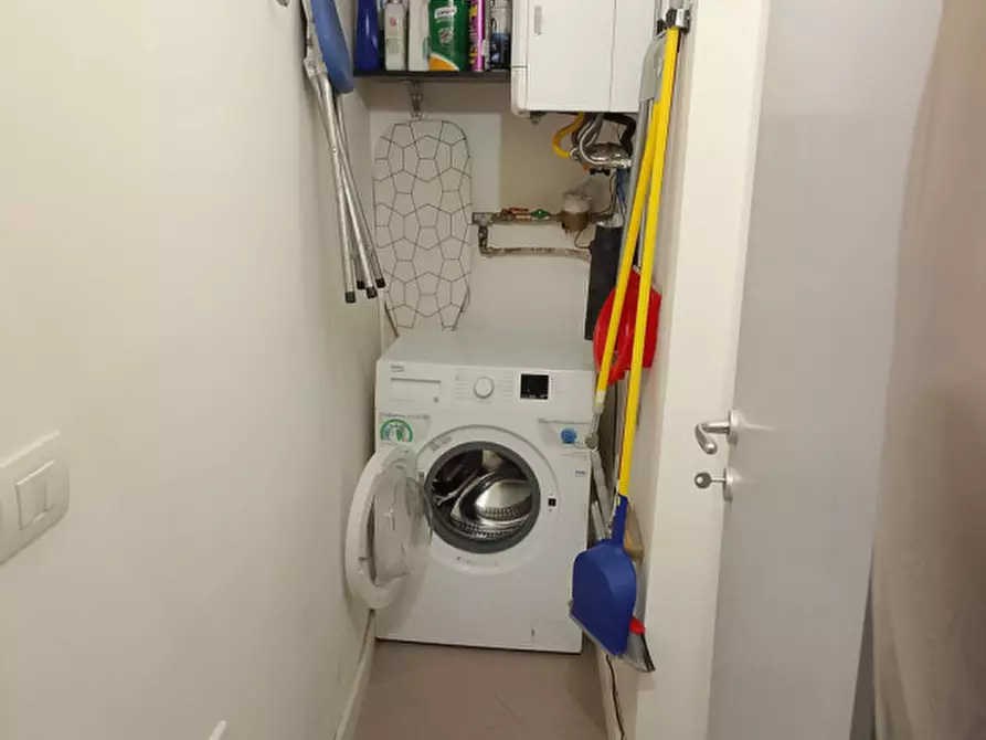 Immagine 11 di Appartamento in affitto  in via sedile di porto a Napoli