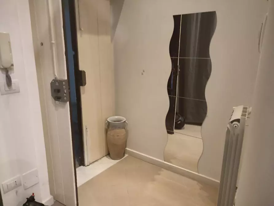 Immagine 19 di Appartamento in affitto  in via sedile di porto a Napoli