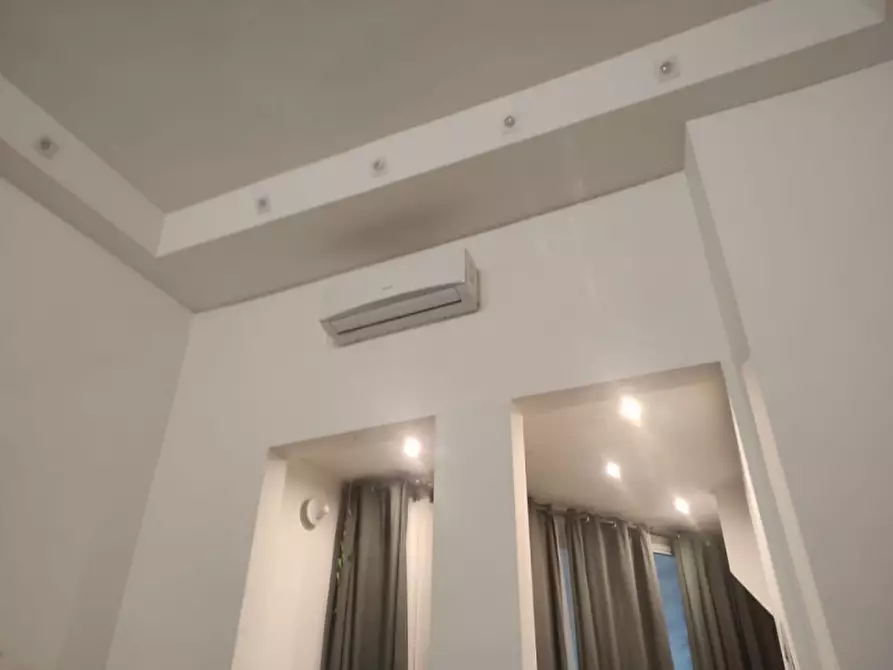 Immagine 29 di Appartamento in affitto  in via sedile di porto a Napoli