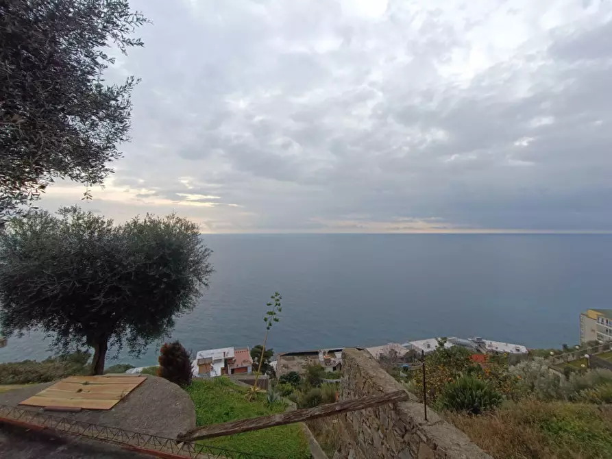 Immagine 2 di Villa in vendita  in Zona ovest a San Remo