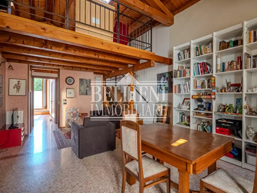 Immagine 1 di Appartamento in vendita  in Contrà Porta Santa Lucia a Vicenza