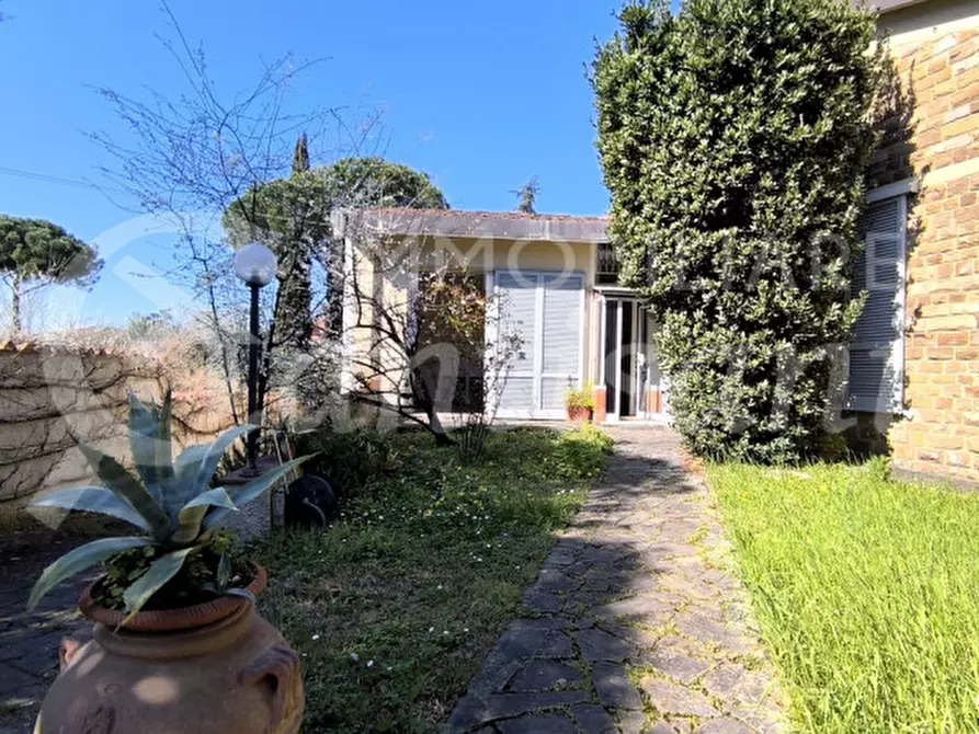 Immagine 44 di Villa in vendita  in Via dei Cappuccini a Firenze