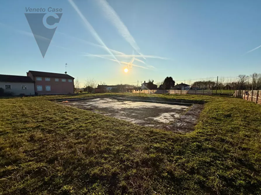 Immagine 3 di Terreno in vendita  a Polverara