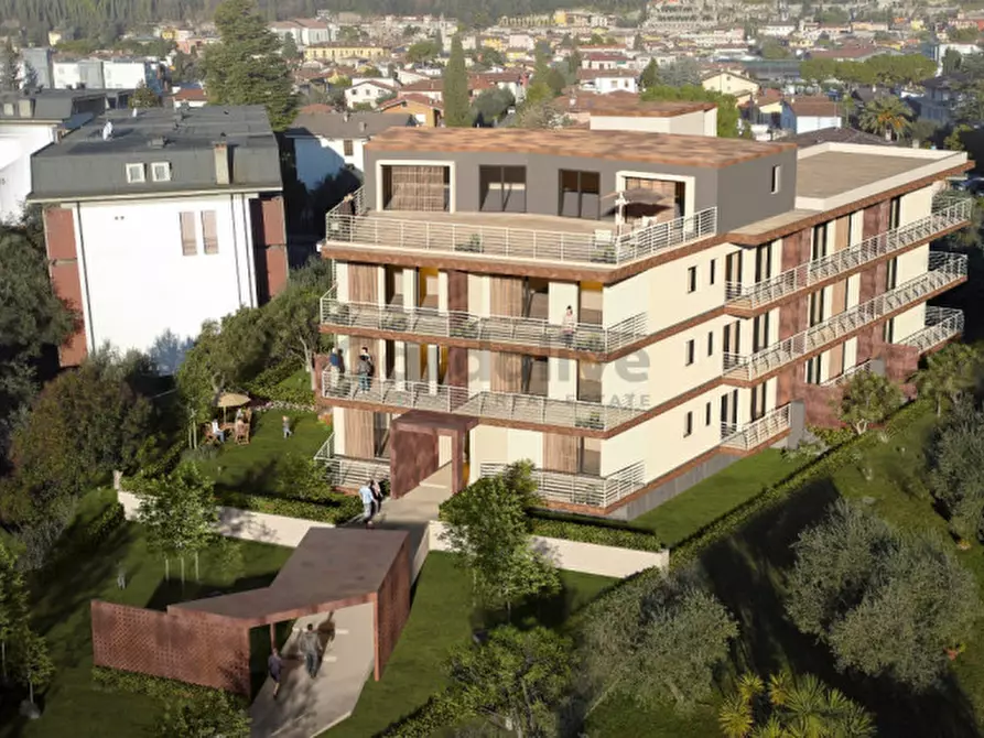 Immagine 16 di Appartamento in vendita  in Via Dante Alighieri a Toscolano-Maderno