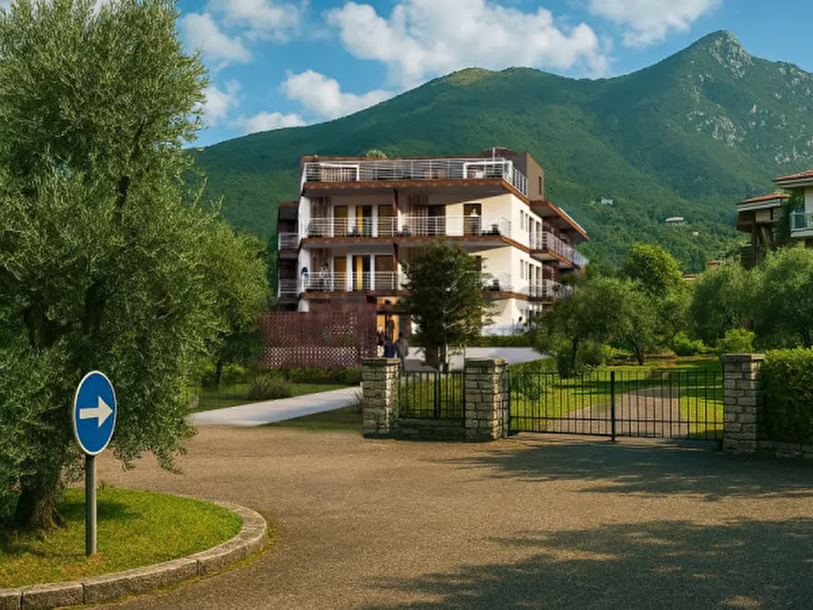 Immagine 18 di Appartamento in vendita  in Via Dante Alighieri a Toscolano-Maderno