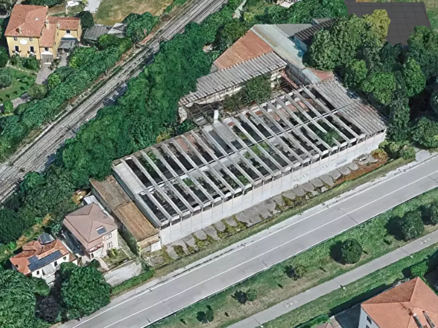 Immagine 1 di Capannone industriale in vendita  a Padova