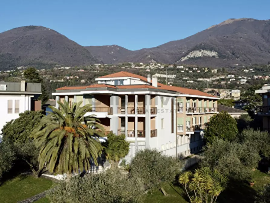 Immagine 15 di Appartamento in vendita  in Via Dante Alighieri a Toscolano-Maderno