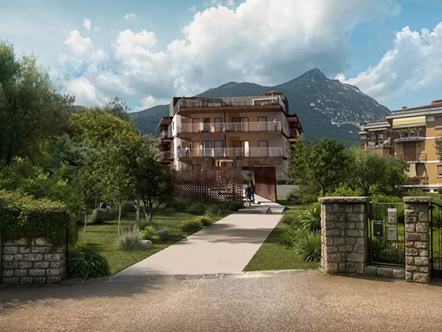 Immagine 21 di Appartamento in vendita  in Via Dante Alighieri a Toscolano-Maderno