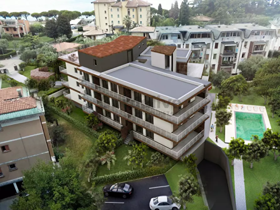 Immagine 24 di Appartamento in vendita  in Via Dante Alighieri a Toscolano-Maderno