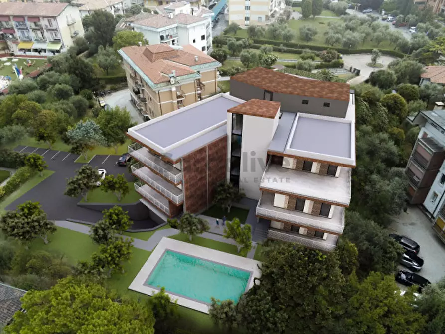 Immagine 25 di Appartamento in vendita  in Via Dante Alighieri a Toscolano-Maderno