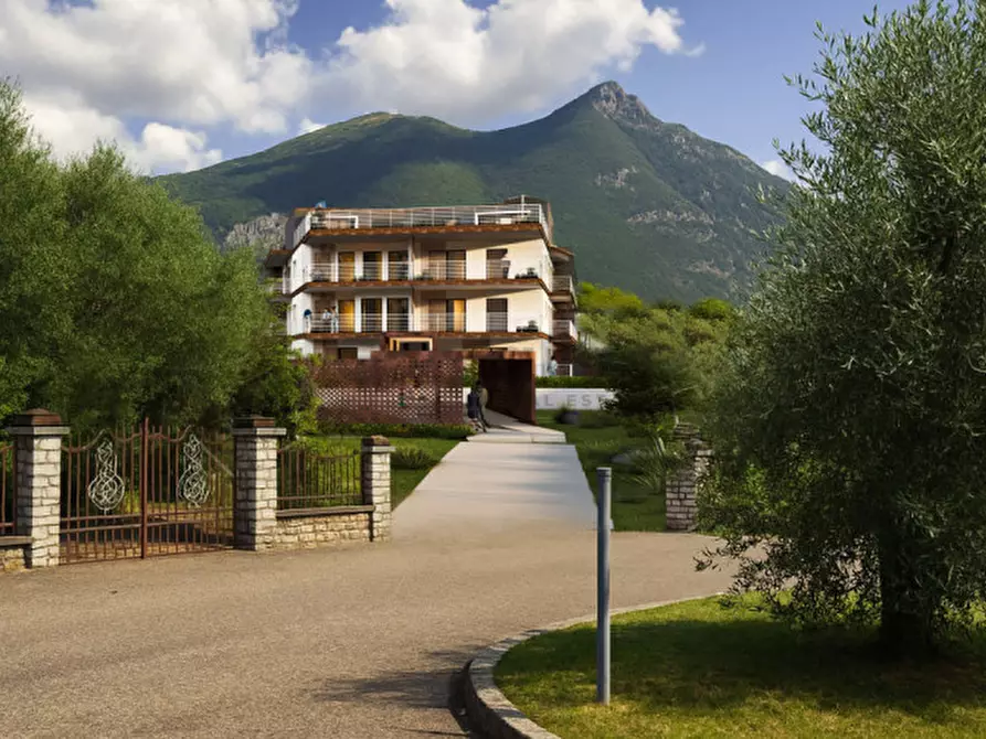 Immagine 6 di Attico in vendita  in Via Dante Alighieri a Toscolano-Maderno