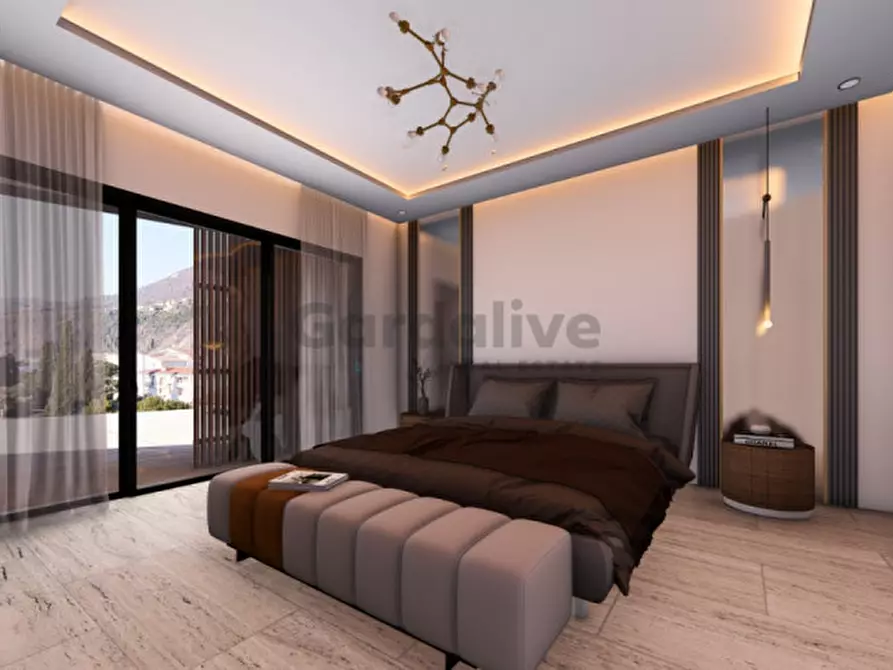 Immagine 10 di Attico in vendita  in Via Dante Alighieri a Toscolano-Maderno