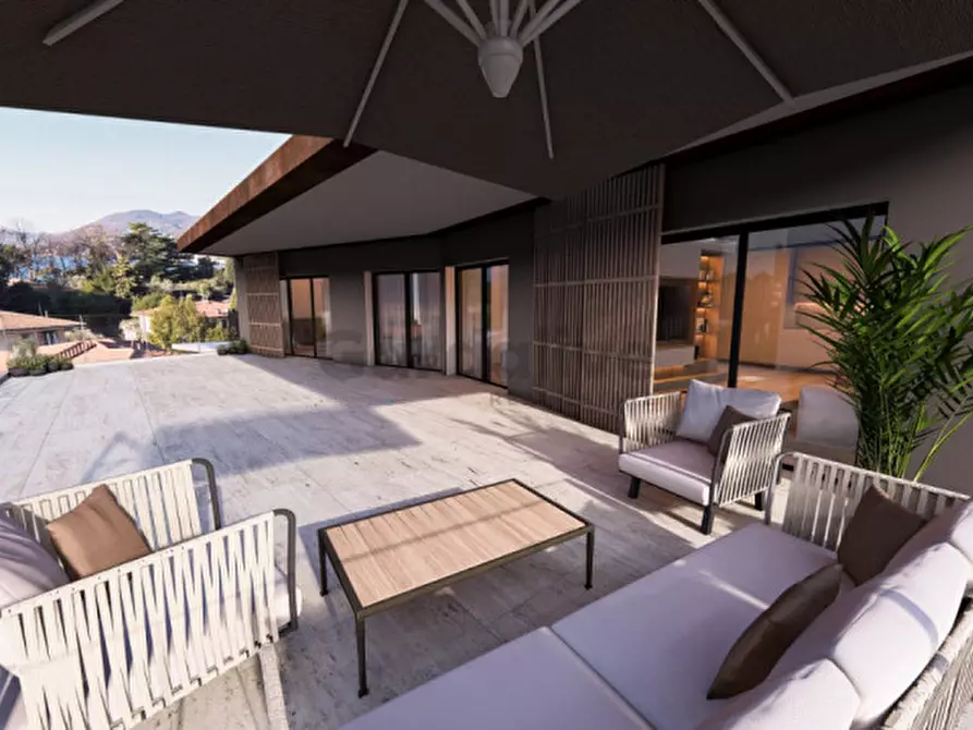 Immagine 12 di Attico in vendita  in Via Dante Alighieri a Toscolano-Maderno