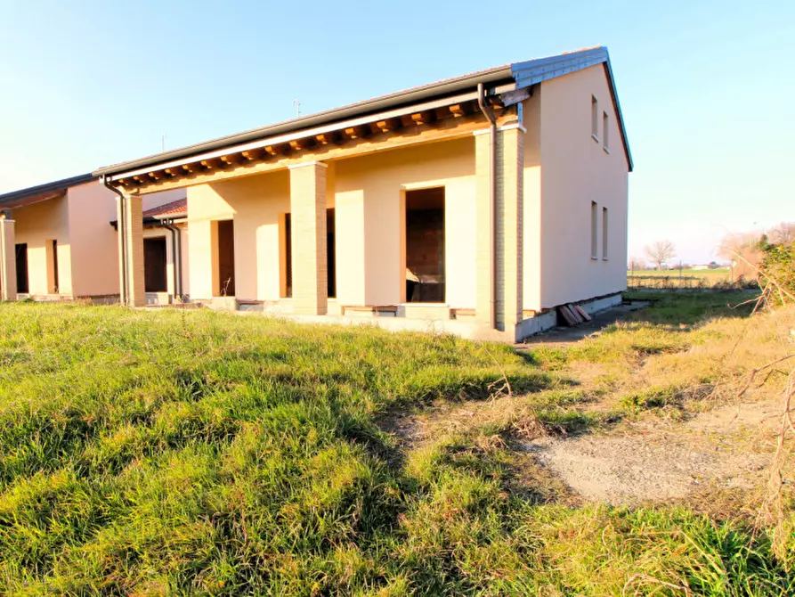 Immagine 2 di Casa bifamiliare in vendita  in Via Ponte Pelli 10 a San Pietro Viminario