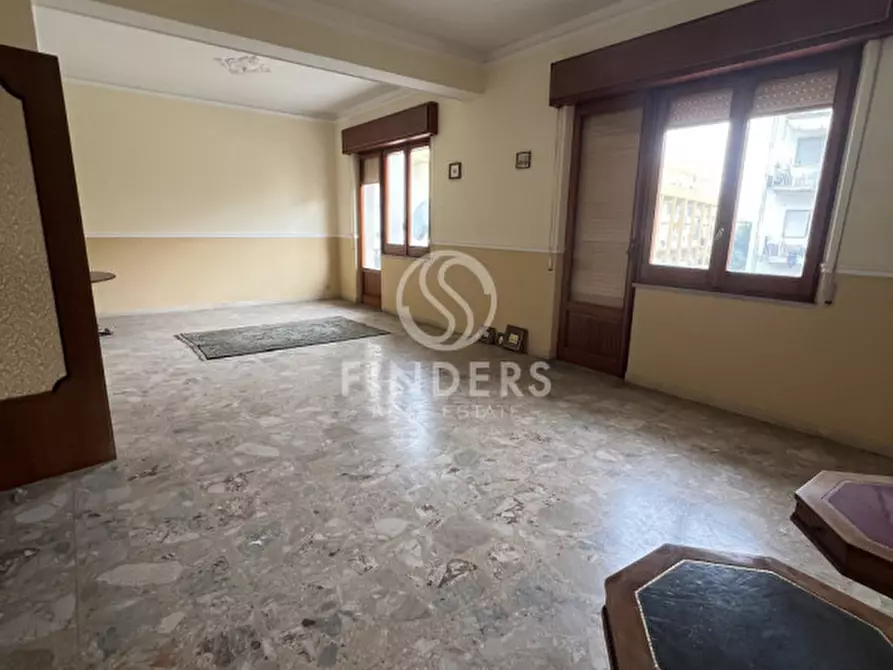 Immagine 5 di Palazzo in vendita  in VICO PETRILLINA DIR. VERSACE 15 a Reggio Di Calabria