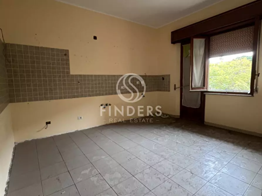 Immagine 9 di Palazzo in vendita  in VICO PETRILLINA DIR. VERSACE 15 a Reggio Di Calabria