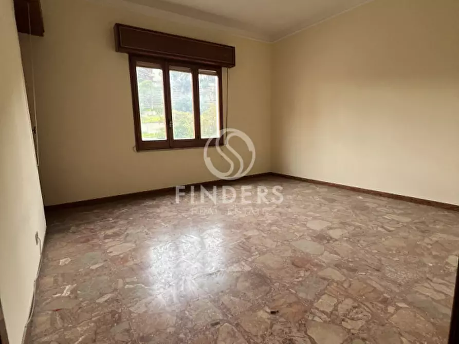 Immagine 10 di Palazzo in vendita  in VICO PETRILLINA DIR. VERSACE 15 a Reggio Di Calabria