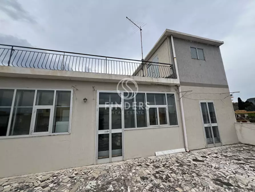 Immagine 20 di Palazzo in vendita  in VICO PETRILLINA DIR. VERSACE 15 a Reggio Di Calabria