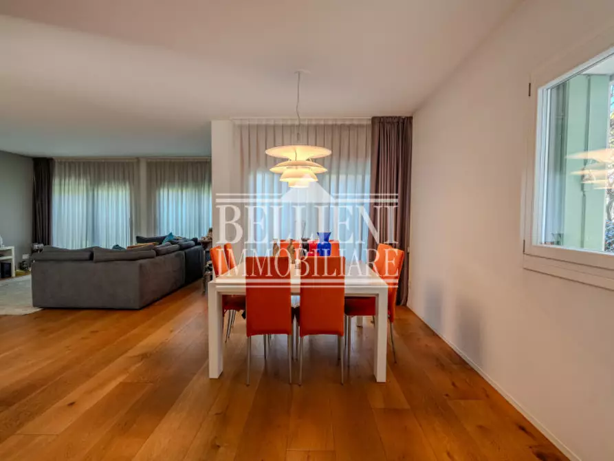 Immagine 3 di Villa in vendita  in Via Giosuè Carducci a Vicenza
