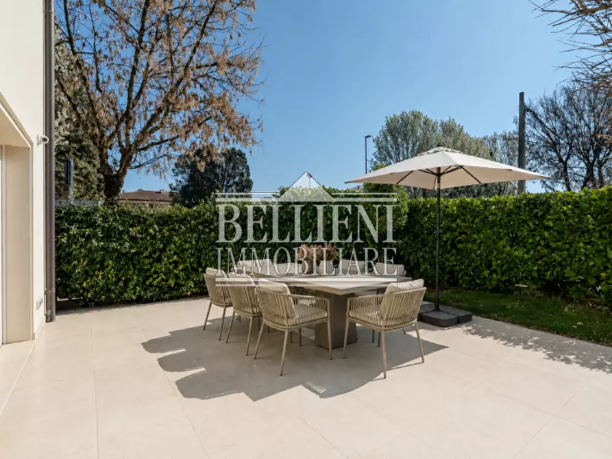 Immagine 4 di Villa in vendita  in Via Giosuè Carducci a Vicenza