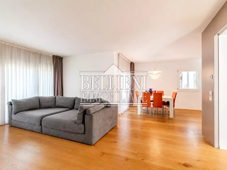 Immagine 5 di Villa in vendita  in Via Giosuè Carducci a Vicenza