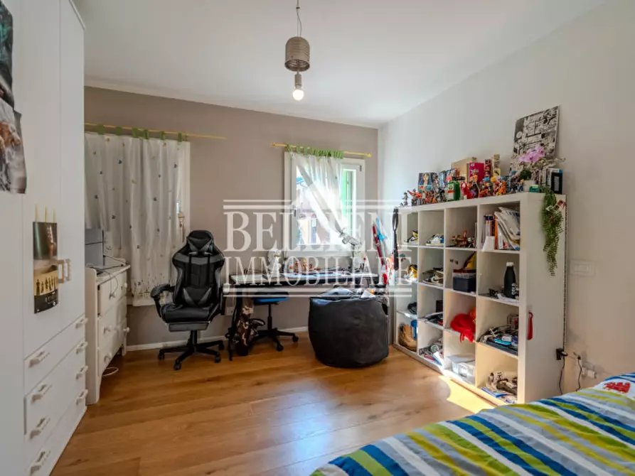 Immagine 17 di Villa in vendita  in Via Giosuè Carducci a Vicenza