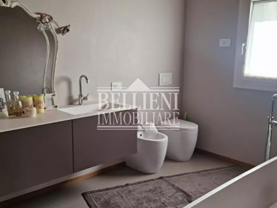 Immagine 39 di Villa in vendita  in Via Giosuè Carducci a Vicenza
