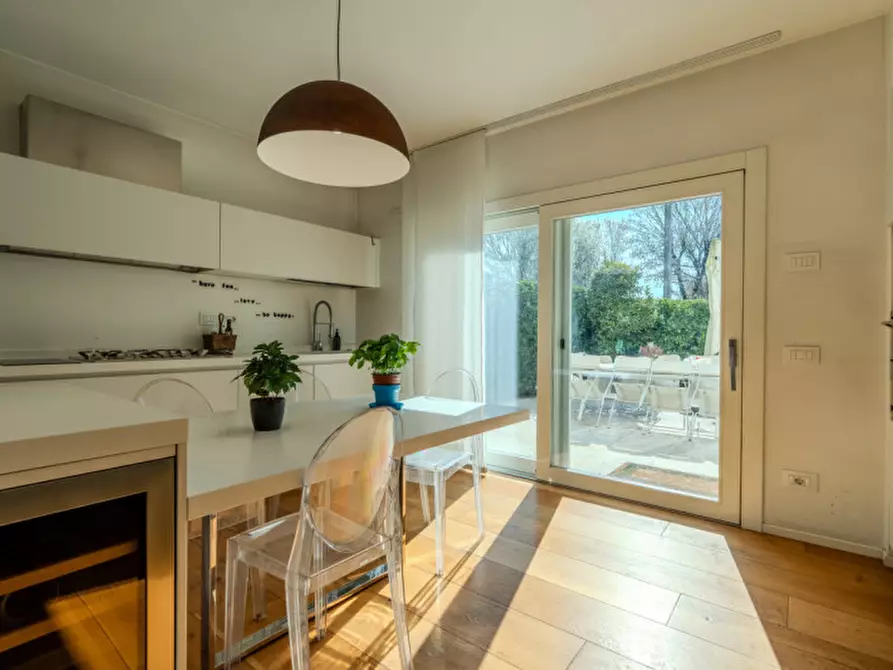 Immagine 46 di Villa in vendita  in Via Giosuè Carducci a Vicenza