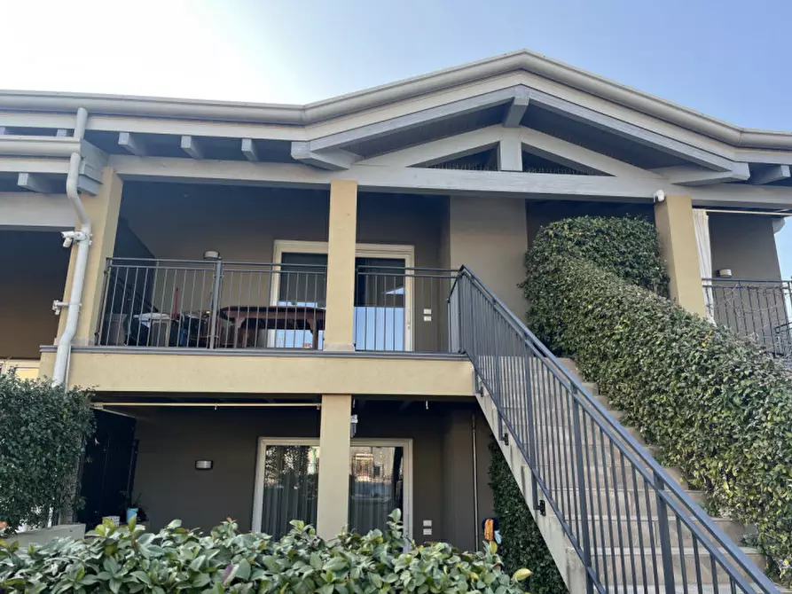 Immagine 1 di Appartamento in vendita  in Via Boschetti a Peschiera Del Garda