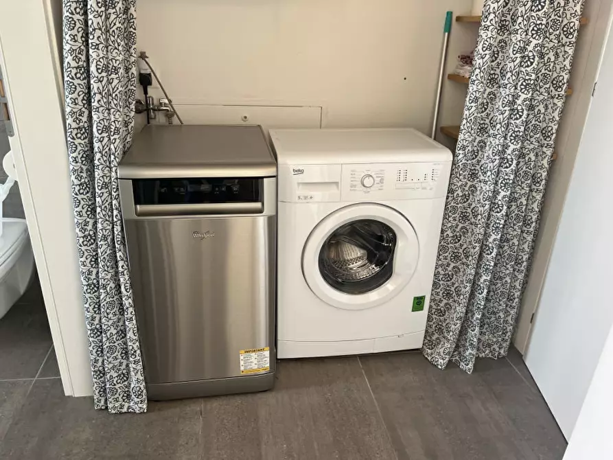 Immagine 13 di Appartamento in vendita  in Via Boschetti a Peschiera Del Garda