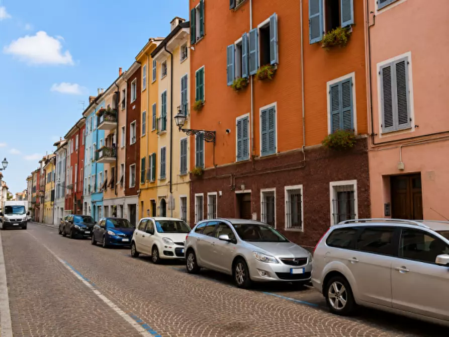 Immagine 1 di Appartamento in vendita  in via Saffi a Parma