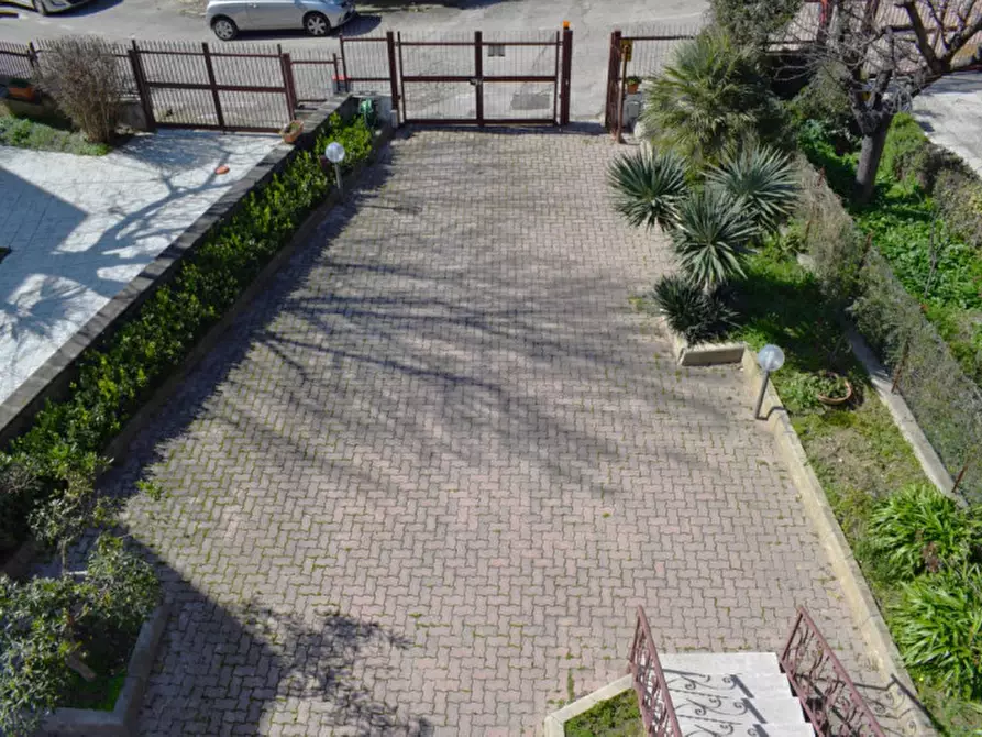 Immagine 8 di Casa bifamiliare in vendita  in Via Monte dei Fiori a Pescara
