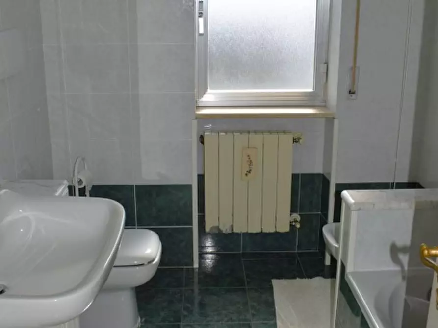 Immagine 21 di Casa bifamiliare in vendita  in Via Monte dei Fiori a Pescara