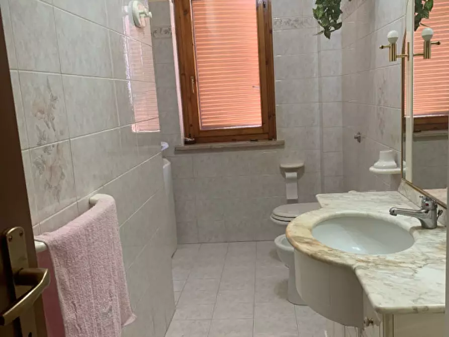 Immagine 14 di Appartamento in vendita  a Palombara Sabina