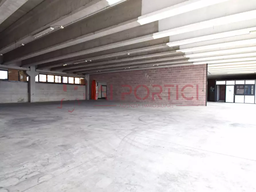 Immagine 10 di Capannone industriale in affitto  in Viale Stazione a Pontelongo