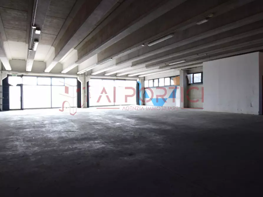 Immagine 12 di Capannone industriale in affitto  in Viale Stazione a Pontelongo