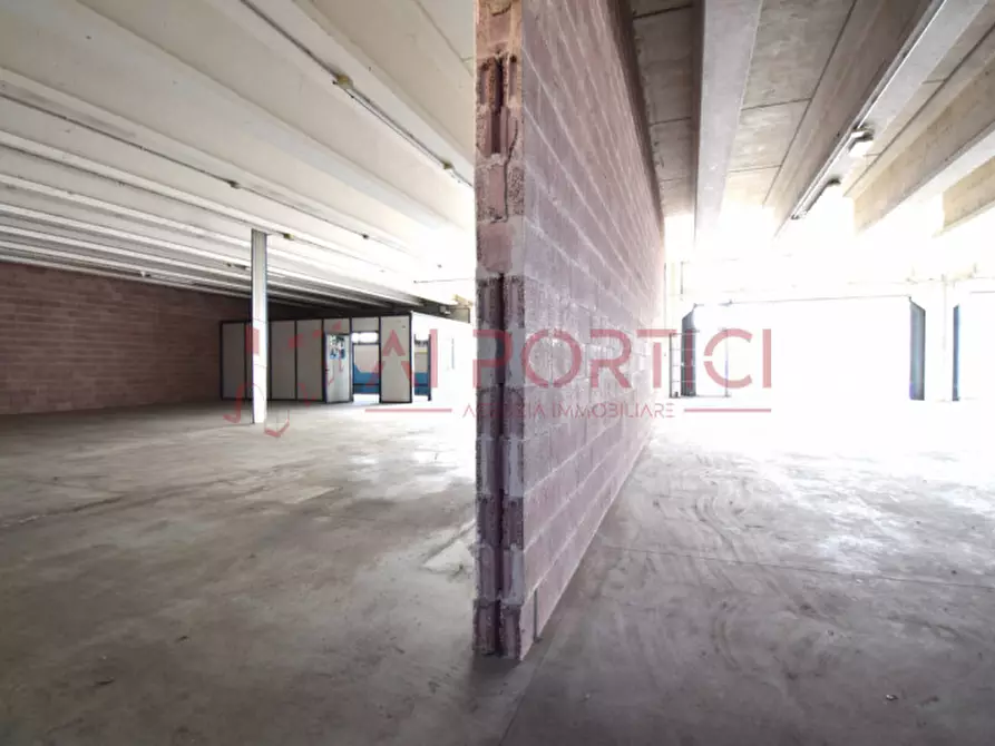 Immagine 13 di Capannone industriale in affitto  in Viale Stazione a Pontelongo