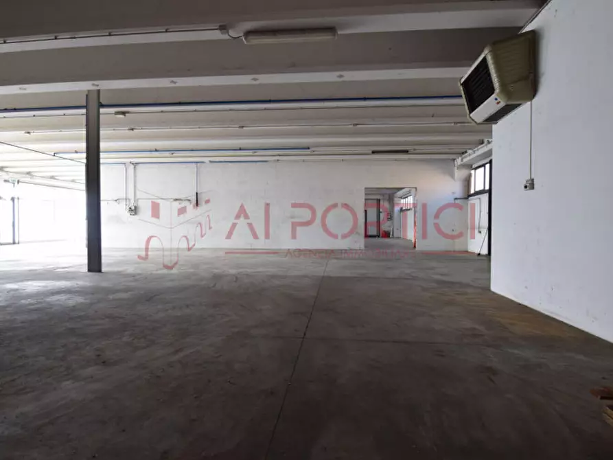 Immagine 23 di Capannone industriale in affitto  in Viale Stazione a Pontelongo