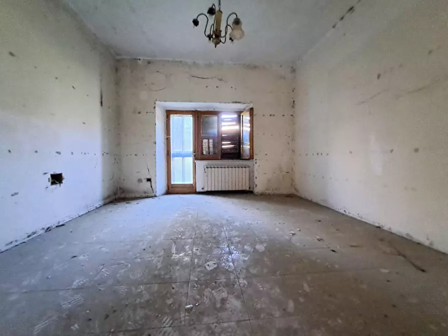 Immagine 6 di Casa indipendente in vendita  in Via Perugina a Passignano Sul Trasimeno