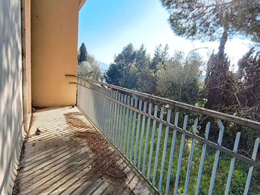 Immagine 7 di Casa indipendente in vendita  in Via Perugina a Passignano Sul Trasimeno