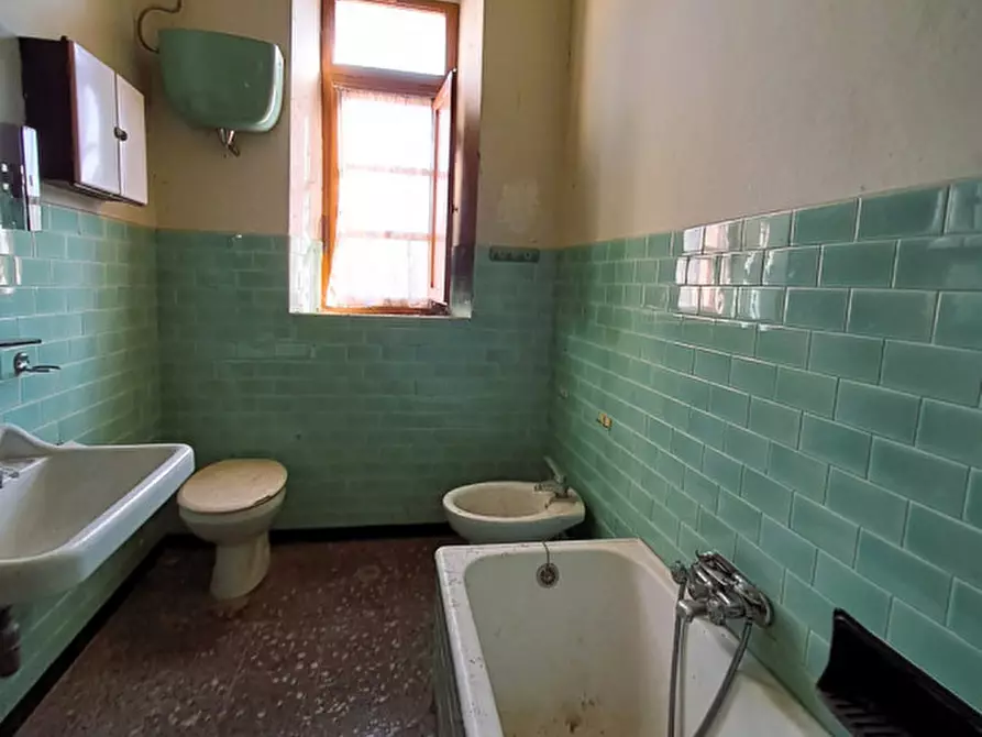 Immagine 12 di Casa indipendente in vendita  in Via Perugina a Passignano Sul Trasimeno