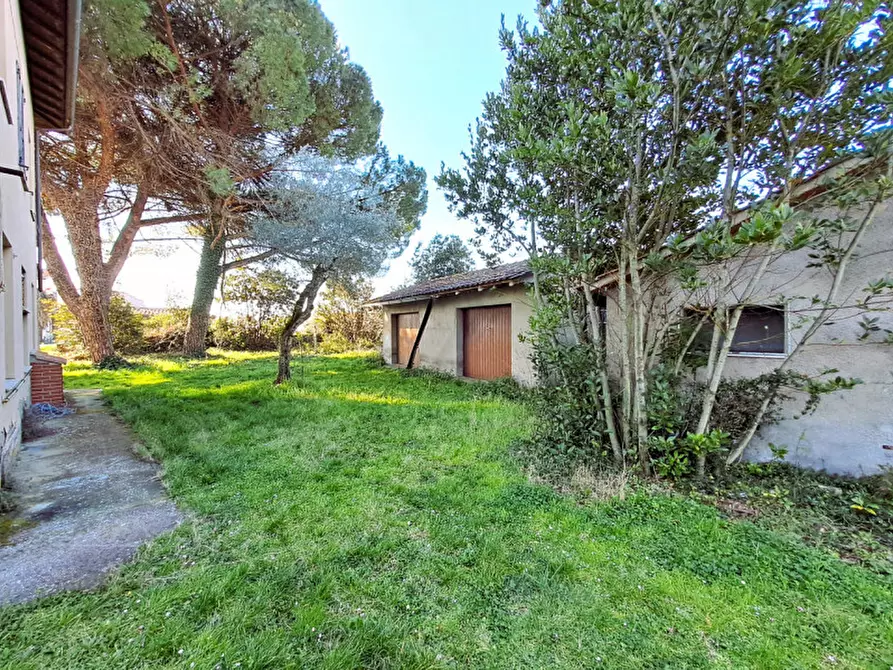 Immagine 16 di Casa indipendente in vendita  in Via Perugina a Passignano Sul Trasimeno