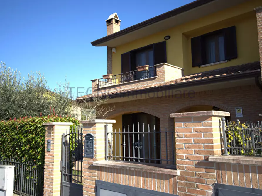 Immagine 3 di Casa bifamiliare in vendita  in via s.aleramo a Corciano