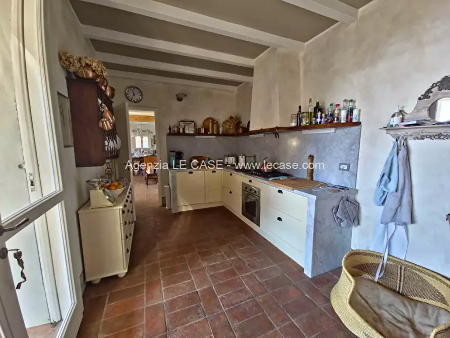 Immagine 10 di Villa in vendita  a Pietrasanta