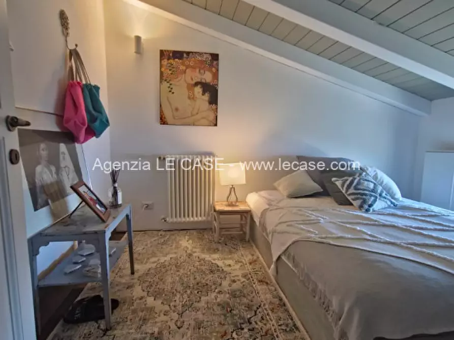 Immagine 18 di Villa in vendita  a Pietrasanta